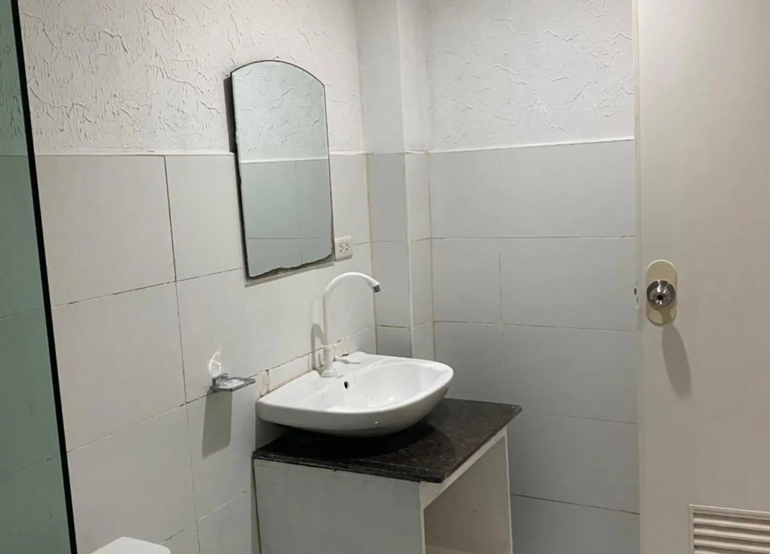 Hotel Palm Rise 2 X Amanzara Resort Family Room Philippines