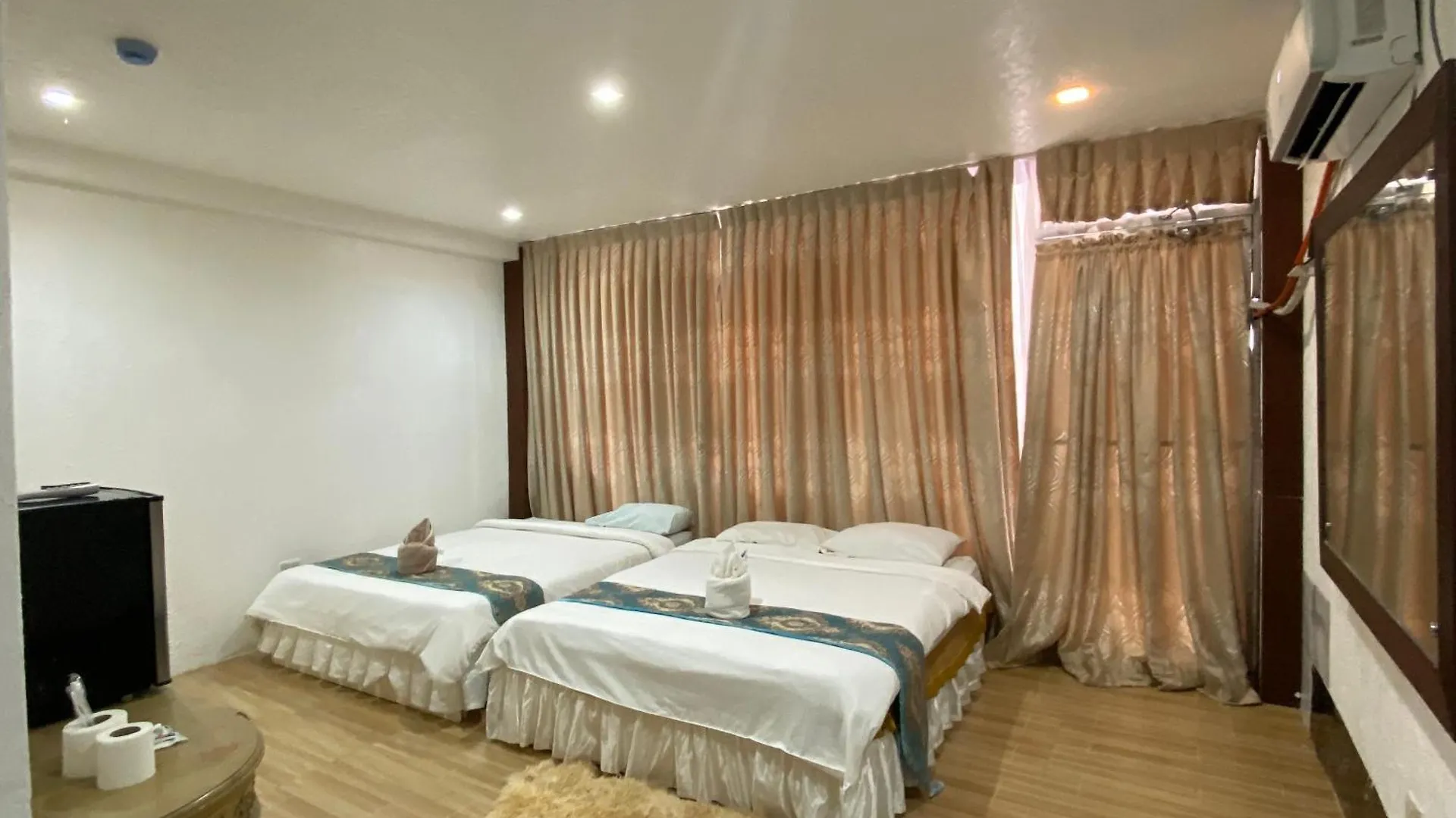 Palm Rise 2 X Amanzara Resort Family Room 0*, Panglao Philippines